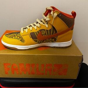 Nike Dunk High Somos Familia